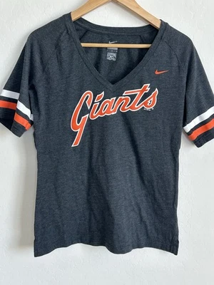 Camisa para mujer San Francisco Giants negra grande manga corta Nike cuello en V Foto 1 de 4