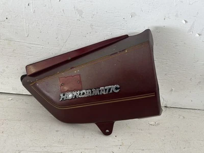 Panel de cubierta lateral derecho rojo Honda CB 750 A 1976-1978 Hondamatic Foto 1 de 4