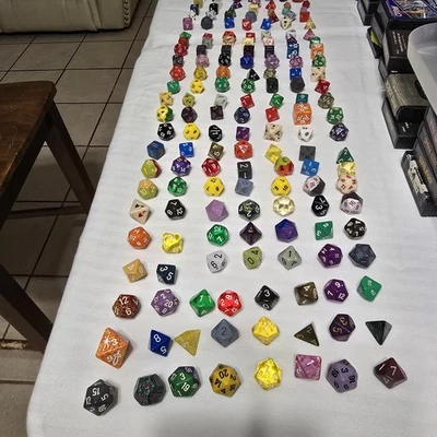 Gran Lote DND Dungeons & Dragons Juego Mixto Dados RPG Poliedro Multicolor 100+ Foto 1 de 4