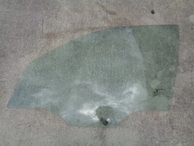 2002 DAEWOO LANOS FRONT DOOR WINDOW GLASS LEFT DRIVER SIDE OEM - Image 1 of 3