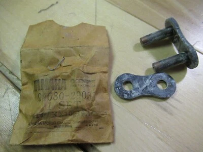 YAMAHA OEM - LOT OF THREE CHAIN JOINT LINKS - 630 DID FROM XV920 VIRAGO - Image 1 of 4