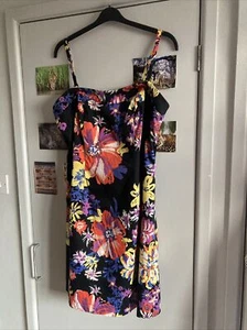 Black fully lined strappy dress with floral pattern by So Fabulous M/L - Picture 1 of 12
