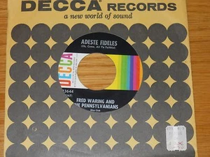CHRISTMAS 45 RPM - FRED WARING - DECCA 23644 - "ADESTE FIDELES" - Picture 1 of 2