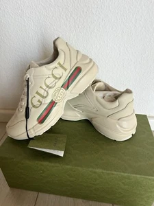 Gucci VIRTUAL TRY-ON RHYTON DAMENSNEAKER AUS LEDER MIT GUCCI LOGO Neu Original - Bild 1 von 18
