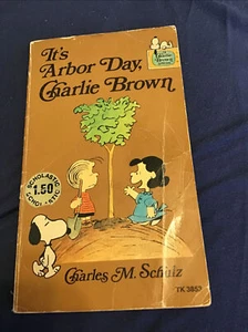 It's Arbor Day, Charlie Brown by Charles M Schulz (1977 Scholastic Books) GD - Picture 1 of 2
