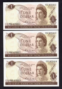 New Zealand P-163b. (1968-75) One Dollar - Wilks. Prefix Y02. CONSECUTIVE Trio - Picture 1 of 2