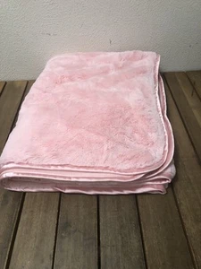 Brookstone NAP Pink Travel/Spa Throw Blanket Satin Trim Soft 2Ply 38x60” EUC - Picture 1 of 8
