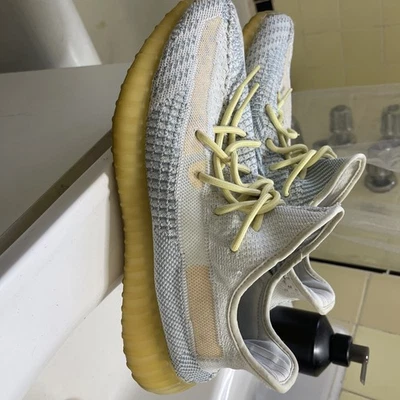 Adidas YEEZY Boost 350 V2 Blanco Nube No Reflectante 11. Foto 1 de 4