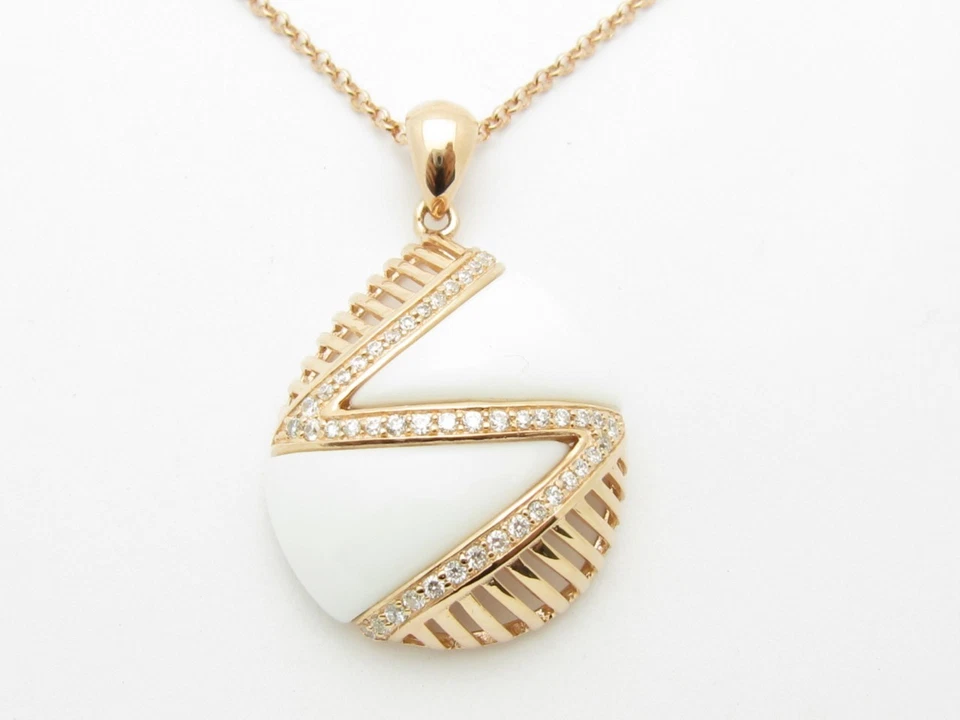 НАБОР ИЗ 18-КАРАТНОГО ЗОЛОТА И СЕРЕБРА С БРИЛЛИАНТАМИ БЕЛЫЙ САПФИР И БЕЛЫЙ АГАТ КАПЛЯ ПОДВЕСКА - Изображение 1 из 1