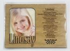 Aimant cadre photo en bois gravé profilé nom personnalisé LINDSAY