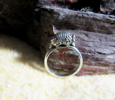 James Avery Retired 925 Sterling Silver Armadillo Stacking Ring Size 6 - Image 1 of 4