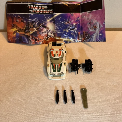 Wheeljack 90% Complete 1984 Vintage G1 Transformers Hasbro Action Figure Cover