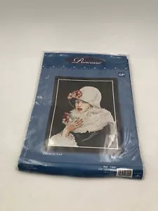 PRINCESSES LA ROSE DE NOEL NEEDLEPOINT KIT - Picture 1 of 2