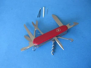 Victorinox Swiss Made - Schweizer Taschenmesser - Model Huntsman - Rot - Neuw. - Bild 1 von 9