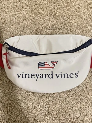 Riñonera Vineyard Vines para Target, patriótica Foto 1 de 4