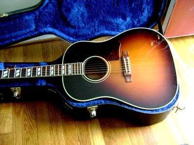 Gibson Southern Jumbo Custom Shop Guitar.  Ships from US. Reduced from $3,100.00 - Image 1 of 4