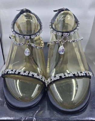 Sandalias de satén Valerie Stevens. Negras, adornadas con piedra transparente.  Tacones de aguja, Foto 1 de 4