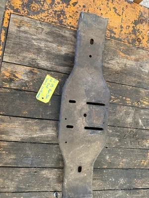 Dodge Ram 3500 2005 transmisión A/T Crossmember 48Re 2x2 diésel usado Foto 1 de 4