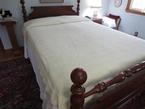 Vintage PALE YELLOW Cotton CHENILLE BEDSPREAD CUTTER - 73" x 105" - Picture 1 of 7