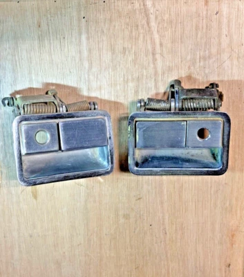 Juego de manijas de puerta exterior originales Dodge Challenger 1970-74 Foto 1 de 4