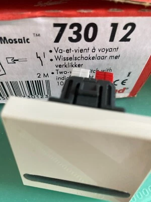 interrupteur va et vient à voyant Legrand Mosaic 73012 ou 730 12