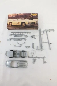 Vintage Aurora Mercedes Benz 300 SL Model Kit 1:32 with Box - Picture 1 of 4