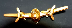 Pin de solapa de aviación militar B-25 Segunda Guerra Mundial tono dorado 4 pulgadas x 1 pulgada - Imagen 1 de 2