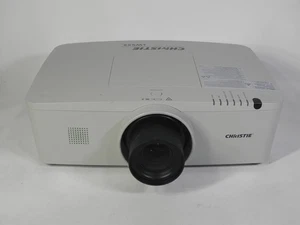 Christie LW555 WXGA HD HDMI Home Cinema Projector - 477 Hours - Picture 1 of 7