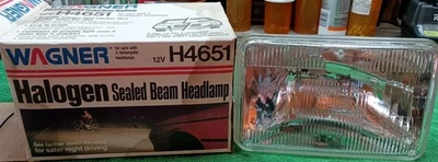 Wagner 12 Volt H4651 Halogen Sealed Beam Headlamp - Image 1 of 4