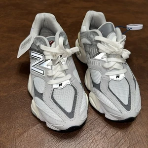 NWT eBay Verified New Balance 9060 Gray Sneakers 5 or 6.5W - Picture 1 of 6