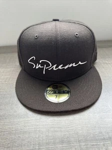 Supreme Classic Script New Era Kappe Mütze braun 7 1/2 - FW18 - NEU - Bild 1 von 9