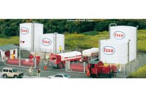PIKO 61141 HO Scale ESSO Tank Farm Complex Kit - Picture 1 of 1