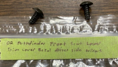 Nissan Pathfinder 2002 asiento delantero embellecedor inferior cubierta bisel tornillos laterales del conductor Foto 1 de 2