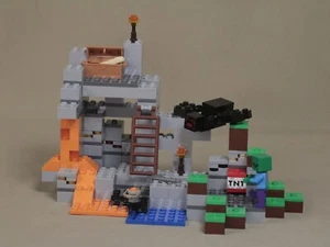 LEGO Minecraft: The Cave (21113) Incomplete, read description for more details - Picture 1 of 19