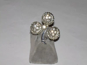 Broche símbolo tarjeta club vintage con pedrería transparente  - Imagen 1 de 12