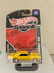 Hot Wheels Garage '67 Oldsmobile 442 #13/22 Yellow Real Riders D33 - Picture 1 of 1