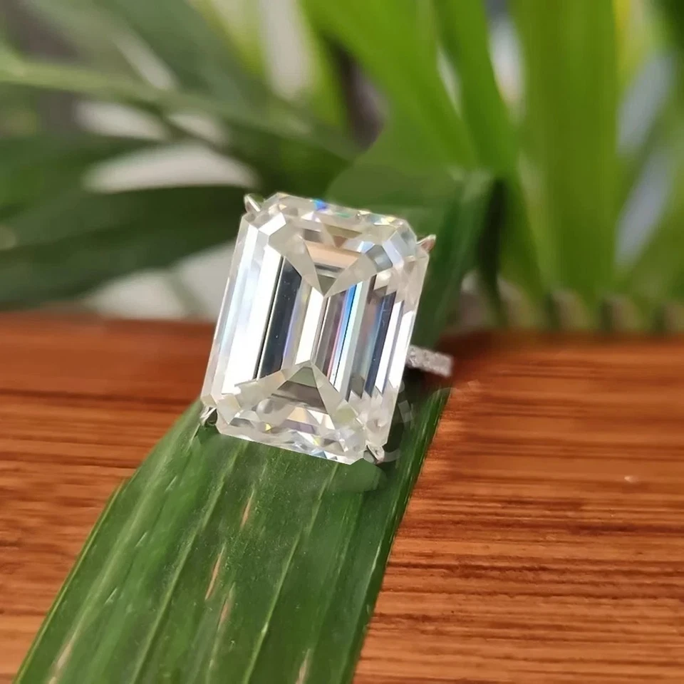 Anello di fidanzamento in argento sterling 925 con diamanti coltivati ​​in... - Immagine 1 di 4