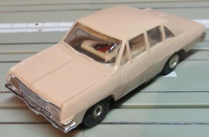 Faller AMS 5632 -- Opel Diplomat con motor de bloque, juguete años 60 (RPS193) - Imagen 1 de 3
