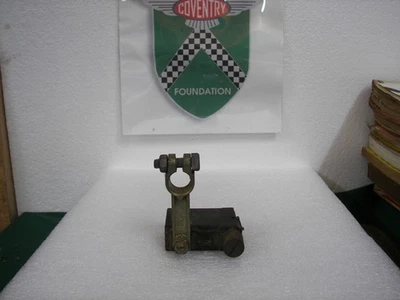 Aislador de batería Jaguar Foto 1 de 3