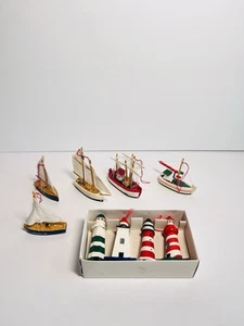 Juego de 4 Adornos de Navidad Faro Madera 3.5" y 4 Adornos de Madera para Velero - Imagen 1 de 8