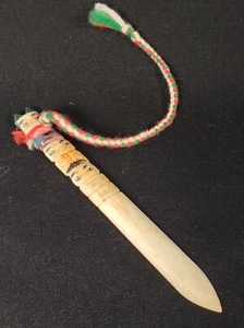 Vintage Totem Pole Souvenir Indigenous Letter Opener Plastic Lucite? 6"H   A57 - Picture 1 of 5