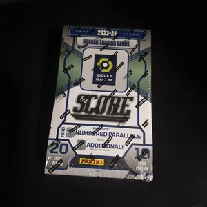 Panini Score Ligue 1 2023/24 Retail Box mit 200 Fußballkarten - Bild 1 von 1