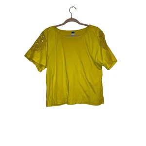 Old navy yellow blouse eyelet style lace detailing on the sleeves size medium  - Picture 1 of 6
