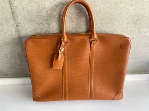 Louis Vuitton Epi valigetta in pelle borsa da lavoro di lusso lavoro di design iconico - Foto 1 di 12