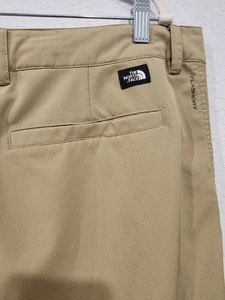 The North Face Men’s Khaki Hiking Shorts – Size 38 Regular – Lightweight Outdoor - Picture 1 of 8