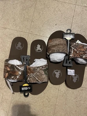 Realtree Xtra Camo Slides, S/M - 9/10-2 pairs - Image 1 of 4