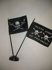 Brethren of the Coast avec drapeau pirate de la zone de la mort 4"x6" ensemble de bureau base noire
