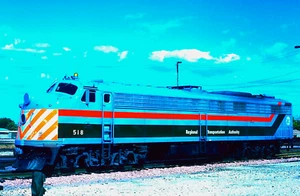 ORIGINAL KODACHROME SLIDE RTA (future METRA) E-8 #518 CHICAGO, IL SEPT. 21, 1983 - Picture 1 of 1