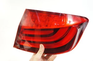 FABRICANTE DE EQUIPOS ORIGINALES BMW F10 535I 528I LADO DEL PASAJERO luz trasera luz trasera freno 11-13 - Imagen 1 de 19