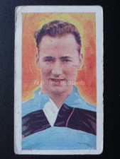 No.30 - W. WOOLLER Celebrities of Sport (Hill Name) - R & J Hill 1939